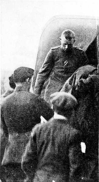Il pilota catturato di uno dei predoni del 6 dicembre 1917 da English Photographer